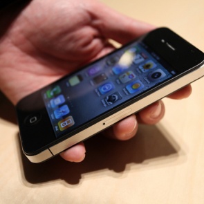 В Красноярском крае транспортные полицейские по «горячим следам» раскрыли кражу мобильного телефона в поезде «Чита-Москва»