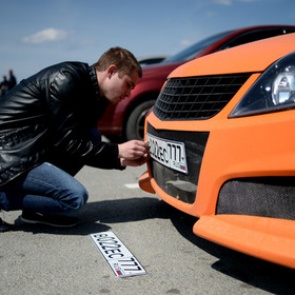 Газета узнала о планах ввести новые автомобильные и мотоциклетные номера