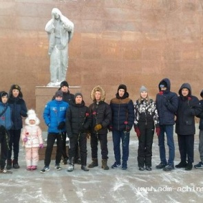 «Волонтеры победы» из Ачинска организовали акцию ко Дню неизвестного солдата