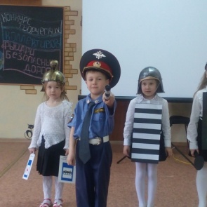 Госавтоинспекторы проводят декаду дорожной безопасности детей