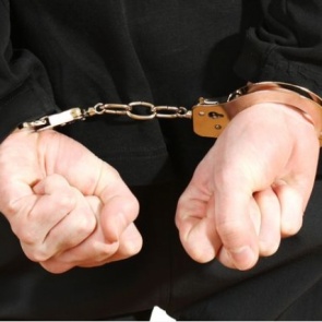 Полицейские Ачинска по горячим следам задержали квартирных воров