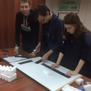 Госавтоинспекторы и студенты стали участниками акции «Мастерская школы дорожной безопасности»