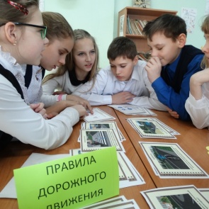 Госавтоинспекторы протестировали ачинских школьников по правилам дорожного движения