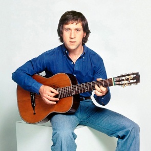 Общественность Ачинска приглашают на соискание премии «Босые души» имени Владимира Высоцкого