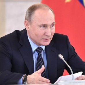 Путин повысил минимальный размер оплаты труда до прожиточного минимума