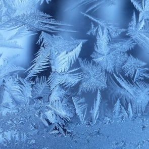 Сотрудники Госавтоинспекции предупреждают горожан о наступлении сильных морозов