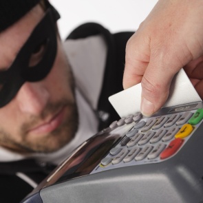 В Ачинске по горячим следам раскрыта кража денег с банковской карты