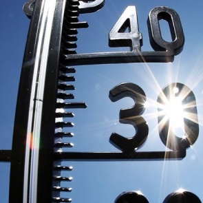 Спасители предупреждают ачинцев о жаркой и дождливой погоде