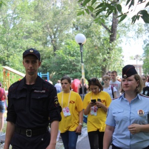 Полицейские и дружинники обеспечили общественный порядок на праздничных мероприятиях, посвященных Дню молодежи