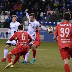 Родные стены не помогли: красноярский «Енисей» не смог выиграть в первом домашнем матче