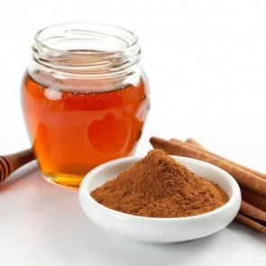 ВОЛШЕБНОЕ СОЧЕТАНИЯ МЕДА И КОРИЦЫ