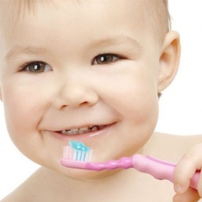 СОВЕТЫ ПО УХОДУ ЗА МОЛОЧНЫМИ ЗУБАМИ