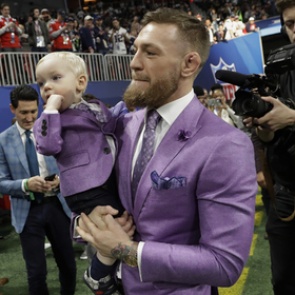 Макгрегор вызвал на бой «голливудскую актрису» Марка Уолберга