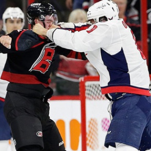 Овечкина раскритиковали за драку с 19-летним россиянином