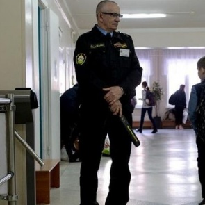 Муниципальная антитеррористическая комиссия: в школах Ачинска пропускной режим будет усилен