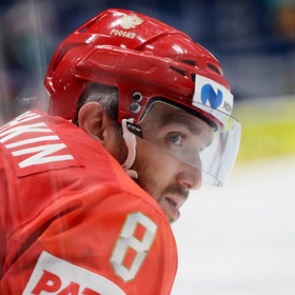 Овечкин исполнил мечту больного раком юного хоккеиста