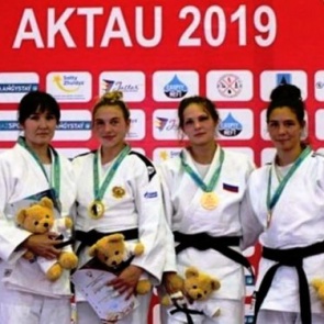 ЗНАЙ НАШИХ: дзюдоистка из Ачинска стала обладательницей золотой награды Кубка Азии