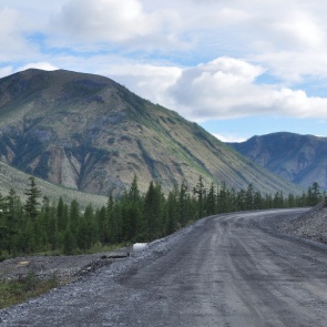 На одной из федеральных трасс решили положить асфальт