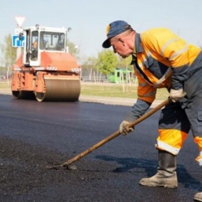 Илай Ахметов потребовал ускорить подготовку аукционов на ремонт дорог в 2020 году