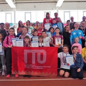 60 медалей вручили призерам зимнего многоборья в Ачинске