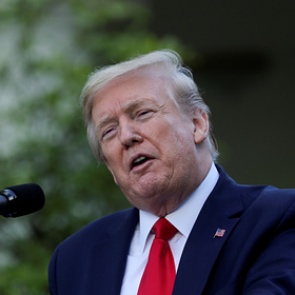 США решили выставить Китаю счет за коронавирус