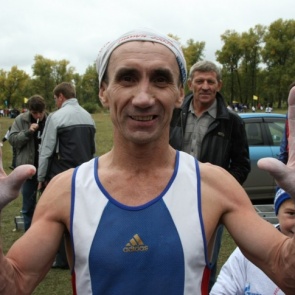 Красноярец обновил свой мировой рекорд по подтягиванию