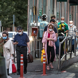 Президент Ирана предрек заражение почти половины населения страны