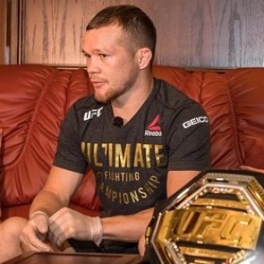 Петр Ян описал выступление с травмой в чемпионском бою