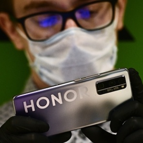 Huawei объявил о продаже бренда смартфонов Honor
