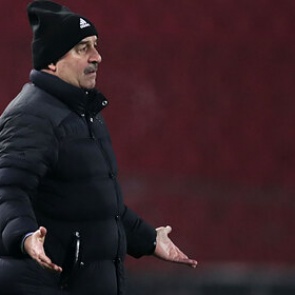 Черчесова возмутили вопросы журналистов после поражения от сербов