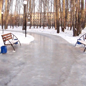 В Ачинске началась подготовка открытых катков