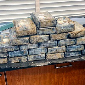 На пляж курортного города вымыло партию кокаина на десятки миллионов рублей