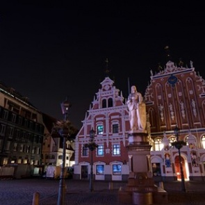 Мощный взрыв прогремел в жилом доме в Риге