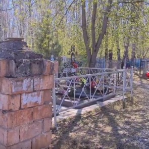 Ачинские кладбища приводят в порядок после зимы