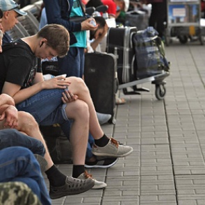 Россиянам рассказали об их правах при задержке рейса