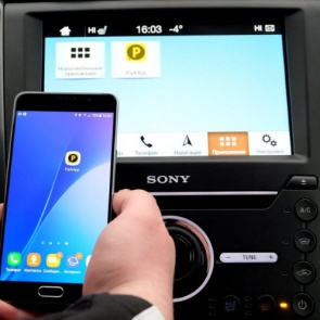 Почему в России не наказывают за использование телефона за рулем и как ГИБДД намерена бороться с этим злом