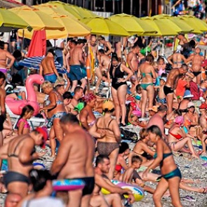 Отдыхающие на Черном море россияне раскрыли реальную обстановку с ограничениями