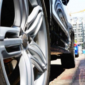 Расскажите своим детям, что откручивание колпачков — преступление!