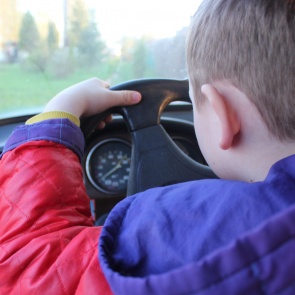 Дорожные полицейские задержали 14 несовершеннолетних водителей