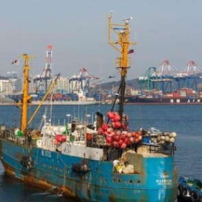 Российское рыболовецкое судно загорелось в норвежском порту