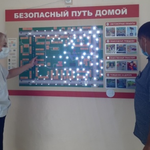 Полицейские проверили готовность школ г. Ачинска к новому учебному году