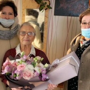 «Мое утро не проходит без гимнастики»: жительница Ачинска отметила 100-летний юбилей