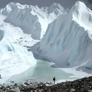 На Эвересте зафиксировали катастрофическое таяние льда