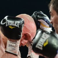 Российский боксер Чахкиев не сумел завоевать титул чемпиона мира