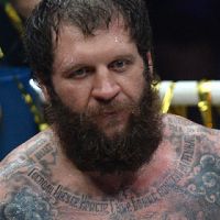 Александр Емельяненко отменил бой с американцем