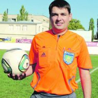 Украинского футбольного арбитра пожизненно дисквалифицировали за пьянство